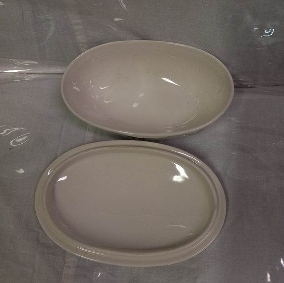 Mikasa Christmas Oval Candy/Trinket Dish Porcelain Ceramic Basket of Poinsettas - Picture 3 of 7